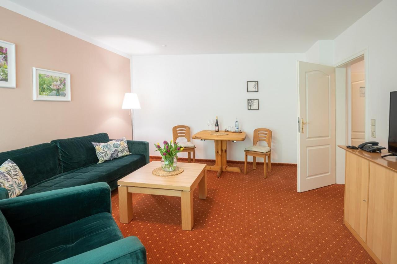 Seehotel Lindenhof Lychen Esterno foto