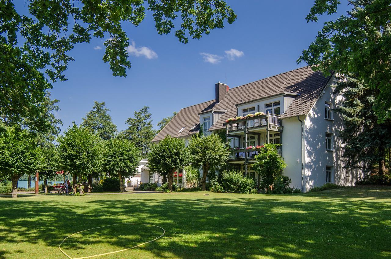 Seehotel Lindenhof Lychen Esterno foto