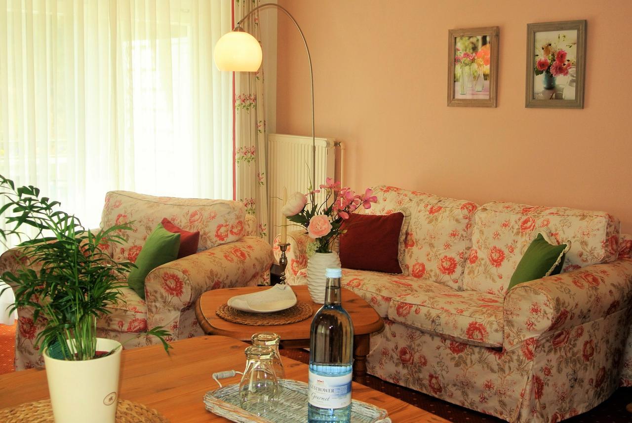 Seehotel Lindenhof Lychen Esterno foto