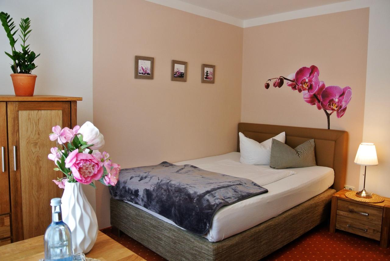 Seehotel Lindenhof Lychen Esterno foto