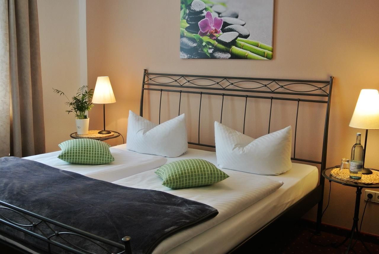 Seehotel Lindenhof Lychen Esterno foto