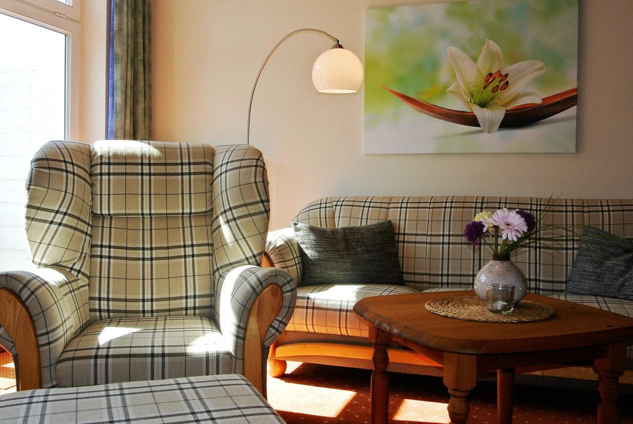 Seehotel Lindenhof Lychen Esterno foto