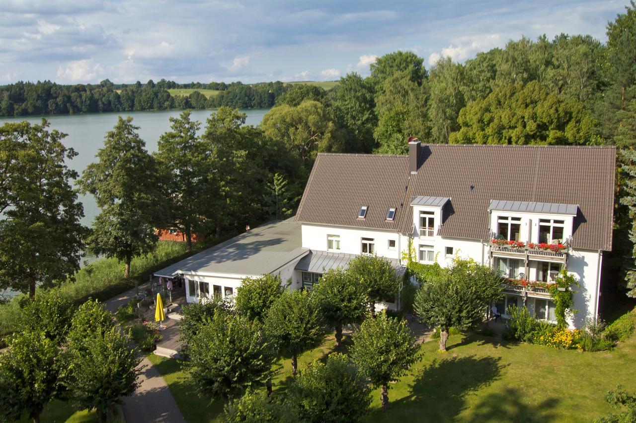 Seehotel Lindenhof Lychen Esterno foto